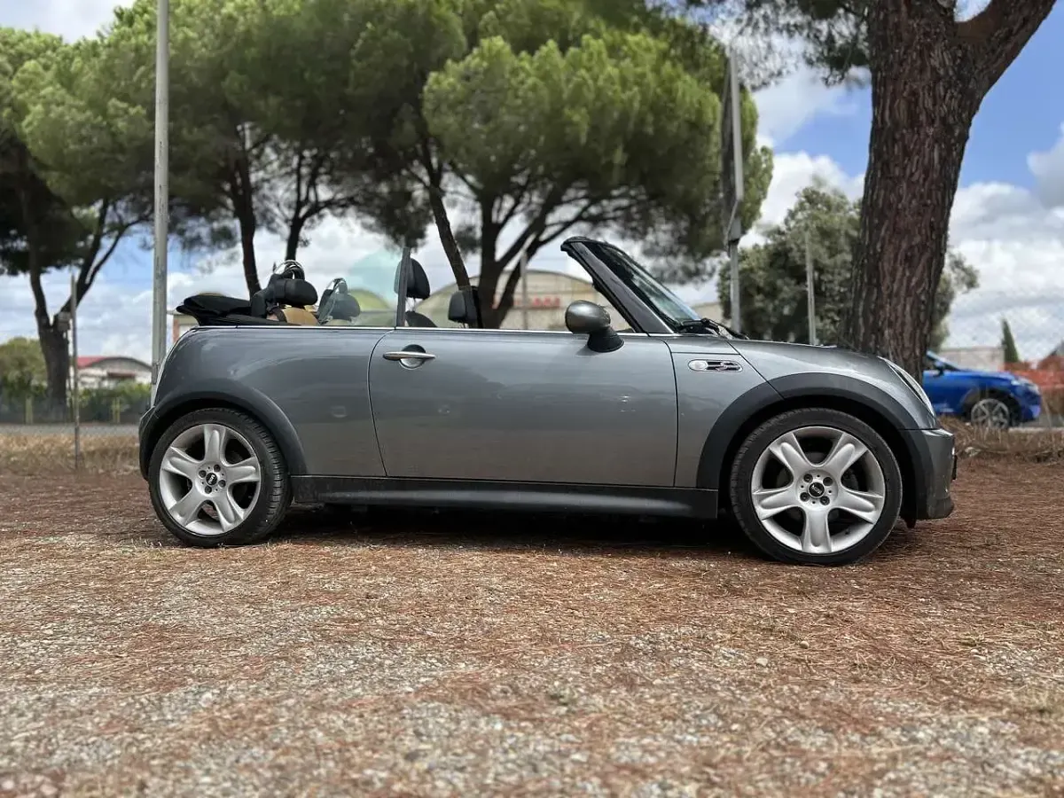 Usata Mini Cooper S Cabriolet 170 CV (125 kW) 2006 Grigio Cabrio