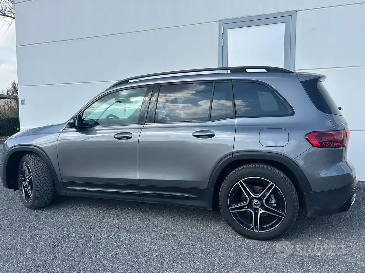 Occasion Mercedes GLB200 AMG line 150 PK (110 kW) 2024 Grijs SUV