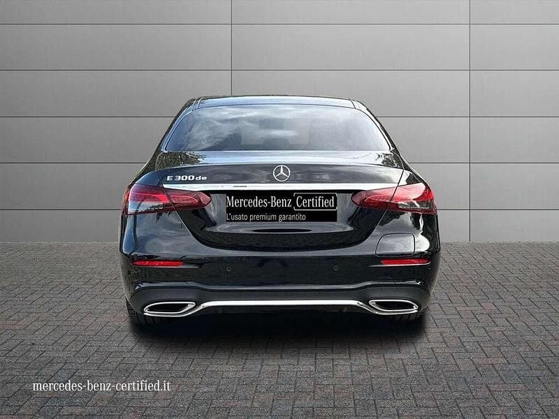 Usata Mercedes E300 Premium 194 CV (142 kW) 2023 Nero Berlina