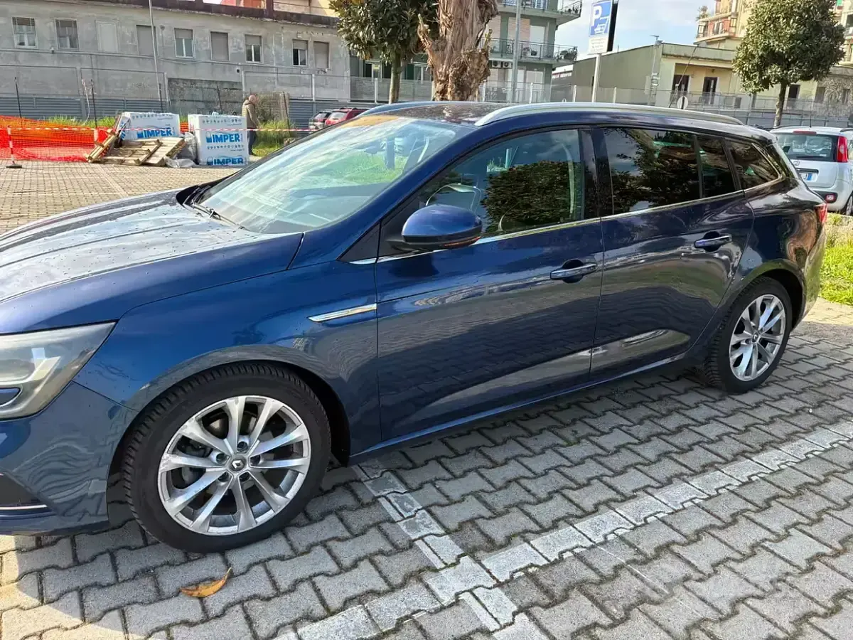 Usata Renault Mégane GrandTour 110 CV (80 kW) 2016 Blu Station wagon