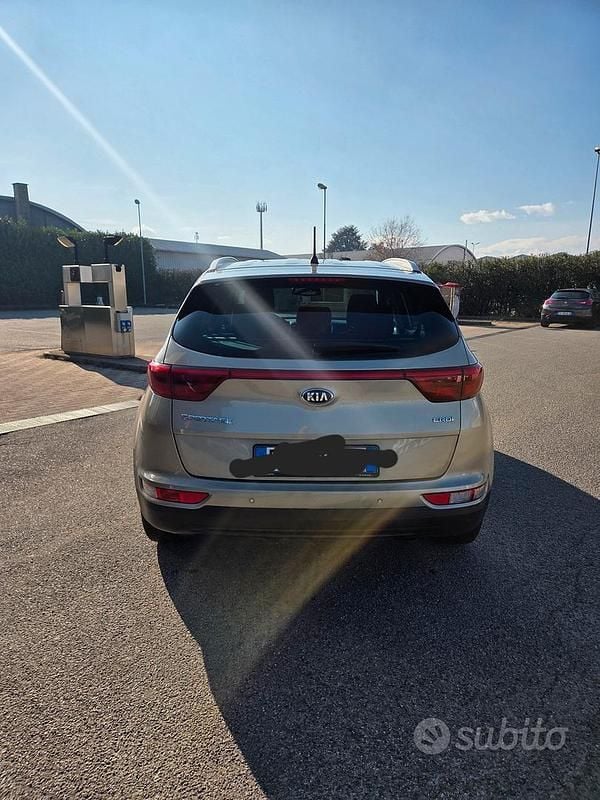 Usata Kia Sportage 115 CV (84 kW) 2017 Marrone SUV