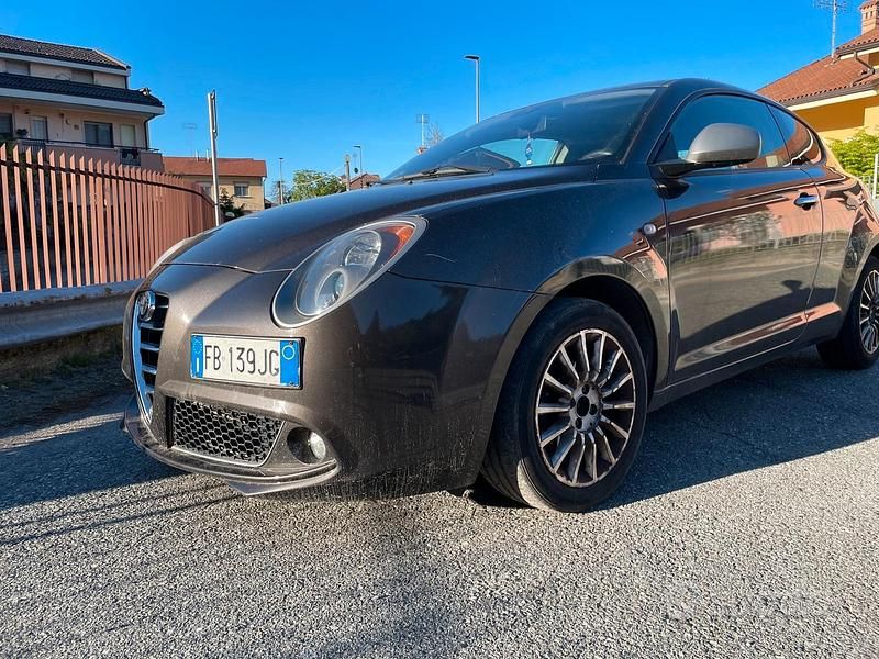 Usata Alfa Romeo MiTo 85 CV (62 kW) 2015 Grigio Utilitaria
