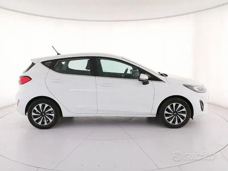 Usata Ford Fiesta Titanium 75 CV (55 kW) 2023 Bianco Utilitaria