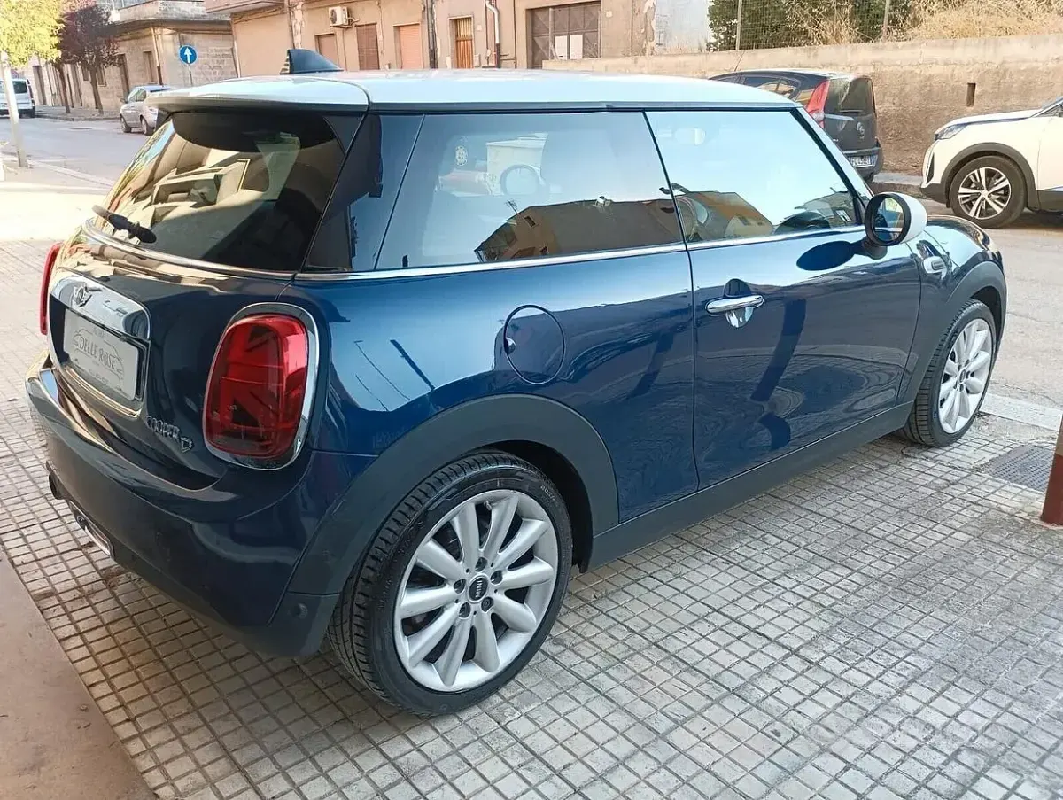Usata Mini Cooper D Hype 116 CV (85 kW) 2015 Blu Utilitaria