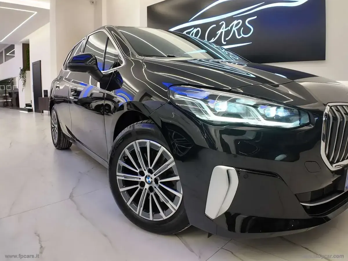Usata BMW 218 Luxury Line 150 CV (110 kW) 2023 Nero Station wagon