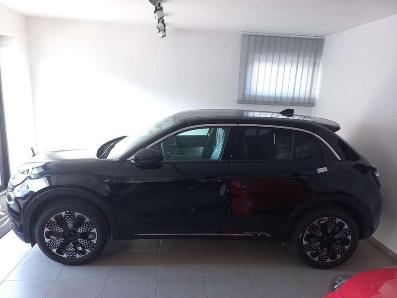 Usata Fiat 600 La Prima 110 CV (80 kW) 2024 Verde mare italia SUV