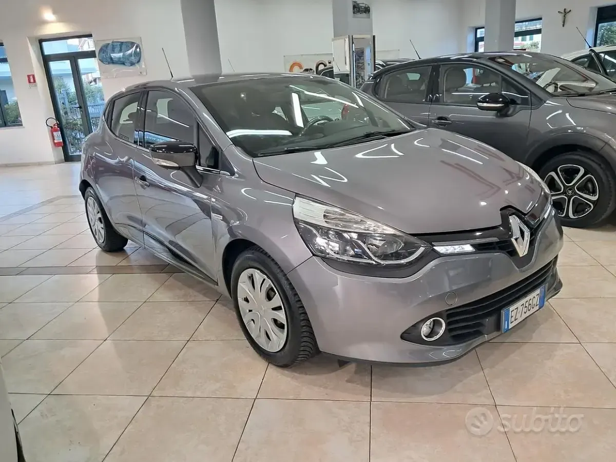 Usata Renault Clio IV 73 CV (53 kW) 2015 Grigio Berlina