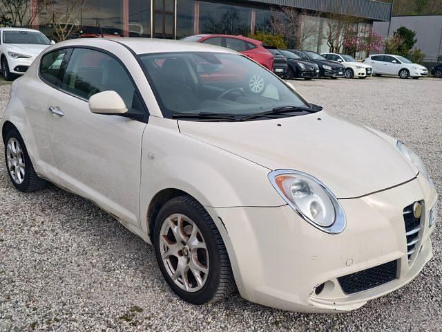Usata Alfa Romeo MiTo 120 CV (88 kW) 2010 Bianco Utilitaria