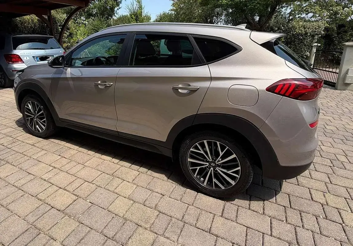 Usata Hyundai Tucson 116 CV (85 kW) 2020 Beige SUV