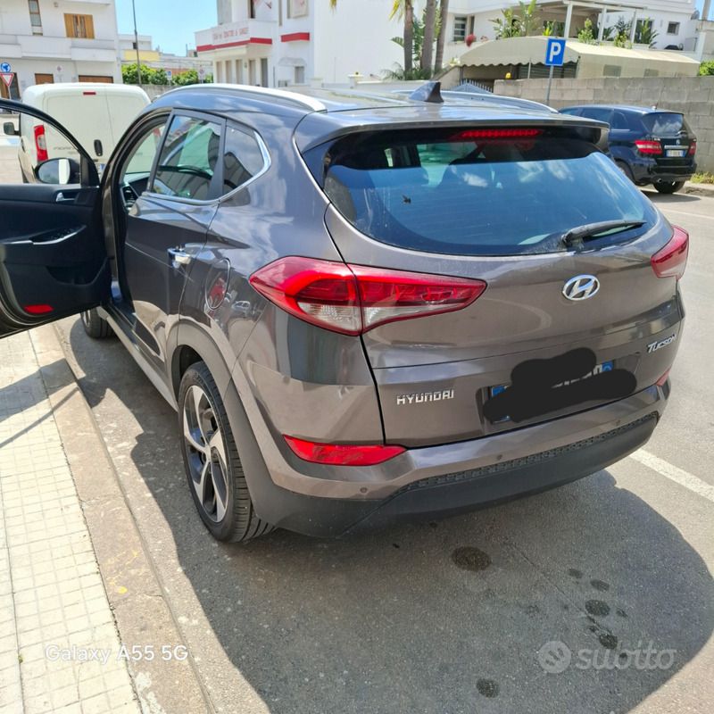 Usata Hyundai Tucson Xpossible 141 CV (103 kW) 2018 Marrone SUV