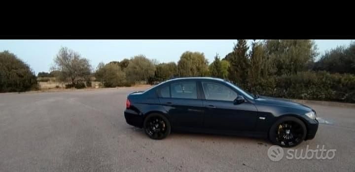 Usata BMW 320 150 CV (110 kW) 2005 Blu Berlina