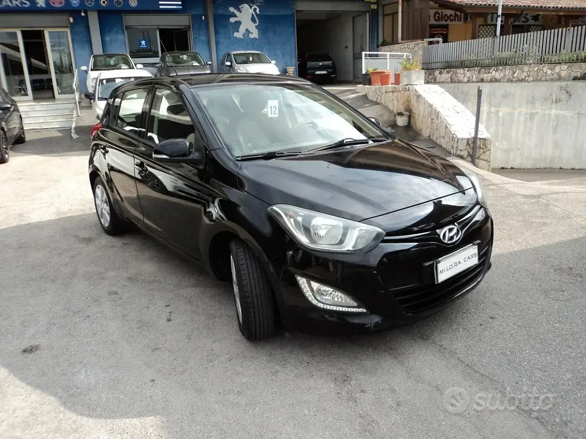 Usata Hyundai i20 Edition 85 CV (62 kW) 2013 Nero Utilitaria