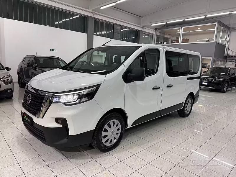 Usata Renault Trafic 110 CV (80 kW) 2023 Bianco Monovolume