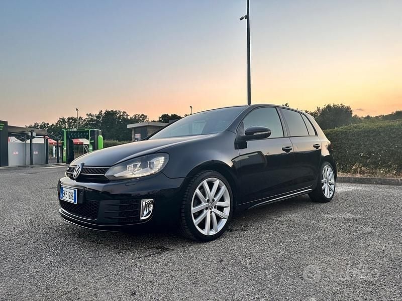 Nero Usata 2011 VW Golf VI GTD Due volumi | 11.500 € (Molto cara) - Immagine 1/4