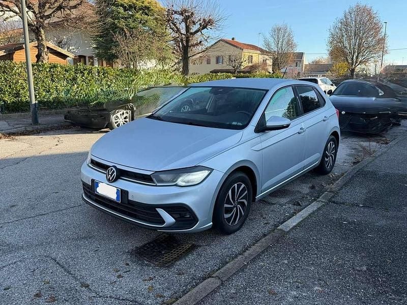 Grigio Usata 2023 VW Polo Life Berlina | 16.300 € (Super prezzo) - Immagine 1/4