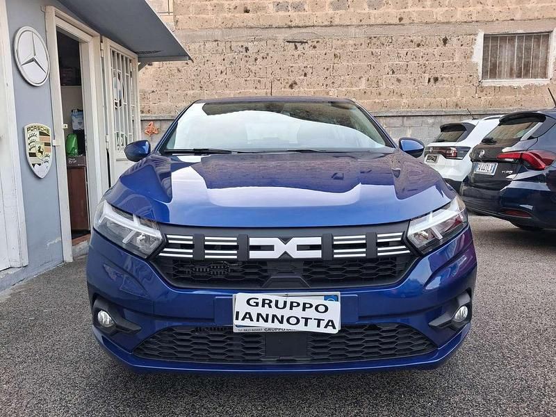 Blu Usata 2023 Dacia Sandero Tre volumi | 12.500 € (Buon prezzo) - Immagine 1/4