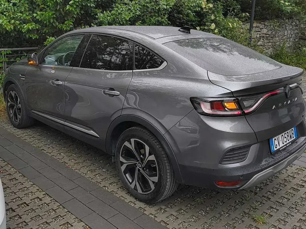 Occasion Renault Arkana Techno 94 ch (69 kW) 2024 Gris SUV