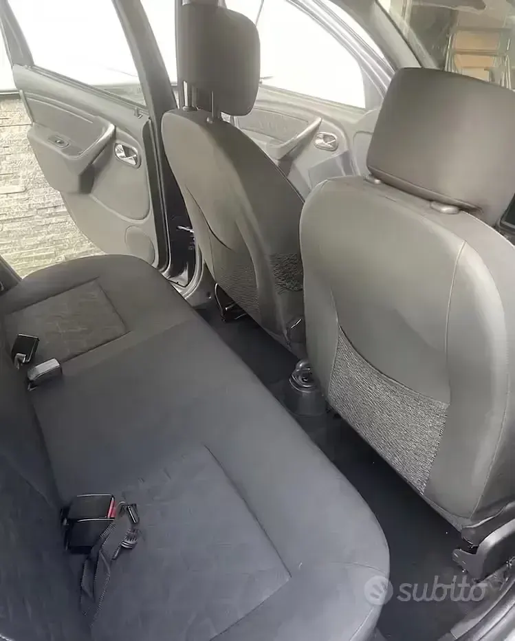 Usata Dacia Duster 125 CV (91 kW) 2014 Grigio SUV