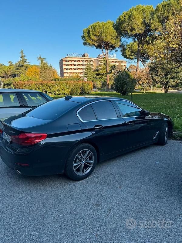 Usata BMW 520 136 CV (100 kW) 2017 Nero Berlina