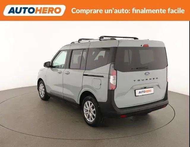 Usata Ford Tourneo Courier Titanium 125 CV (91 kW) 2024 Grigio Monovolume