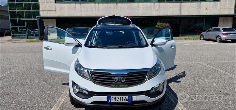 Usata 2012 Kia Sportage SUV | 7500 € (Buon prezzo) - Immagine 1/4