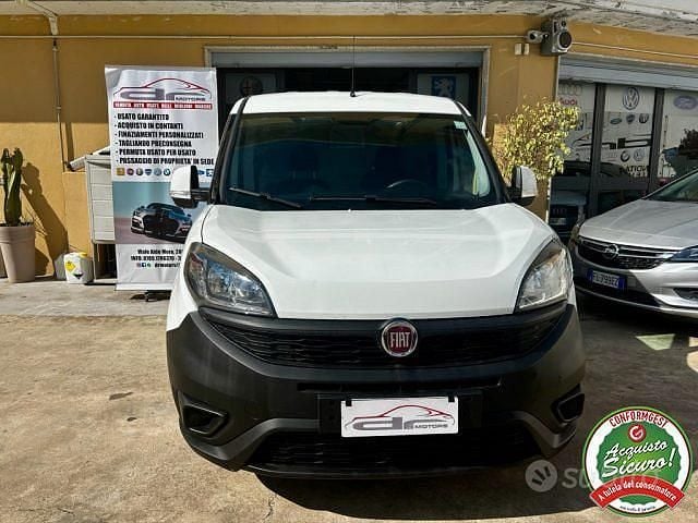 Usata Fiat Doblò 105 CV (77 kW) 2019 Bianco Monovolume