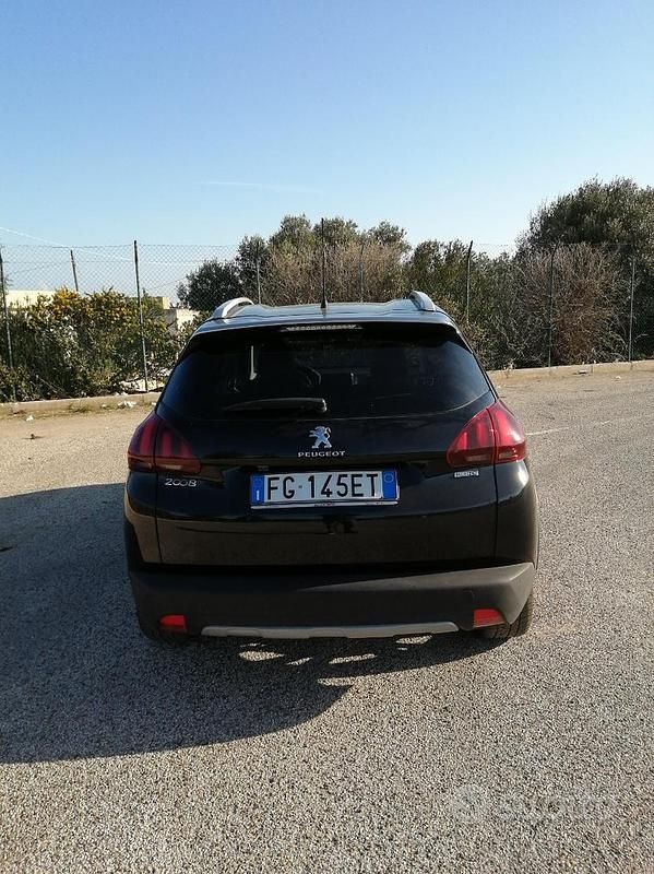 Usata Peugeot 2008 99 CV (72 kW) 2016 Nero SUV