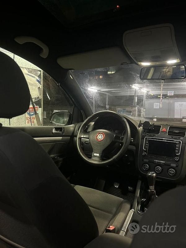 Usata VW Golf V 105 CV (77 kW) 2008 Berlina