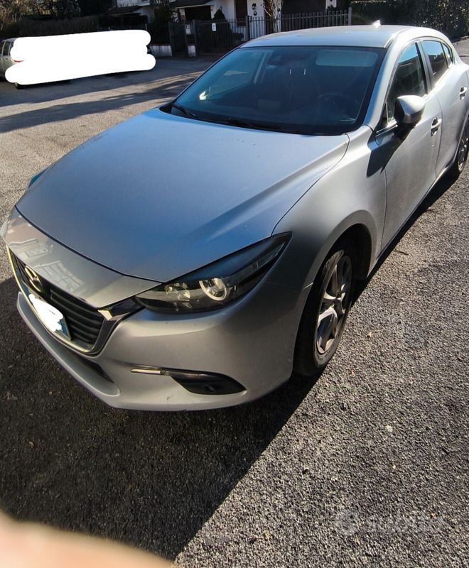 Usata Mazda 3 105 CV (77 kW) 2018 Grigio Berlina