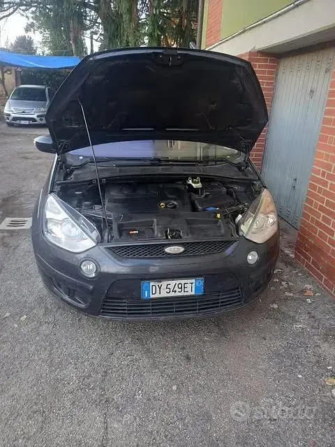 Usata Ford S-MAX S 140 CV (102 kW) 2009 Monovolume