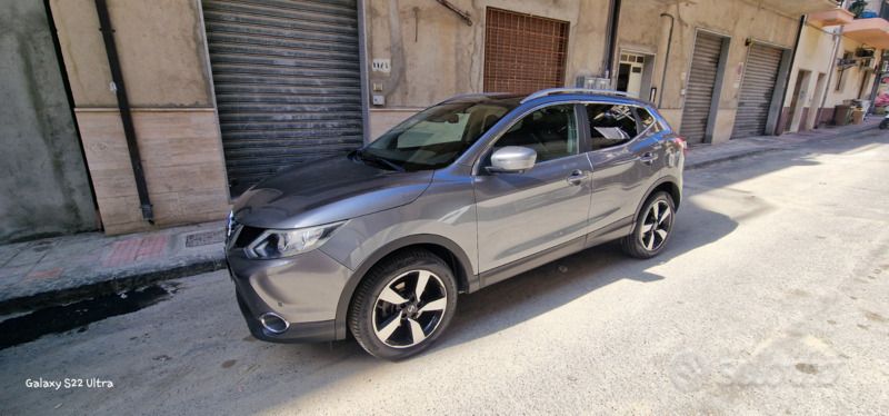 Grigio Usata 2016 Nissan Qashqai SUV | 12.500 € (Buon prezzo) - Immagine 1/4