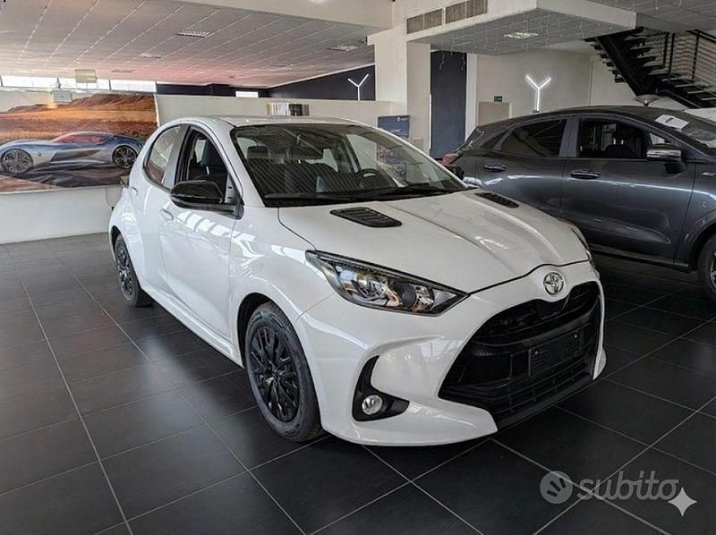 Usata Toyota Yaris 72 CV (52 kW) 2023 Bianco Utilitaria