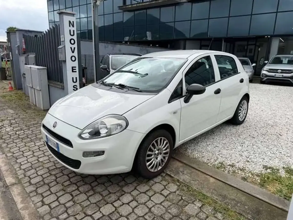 Usata Fiat Punto Street 69 CV (50 kW) 2018 Bianco Utilitaria