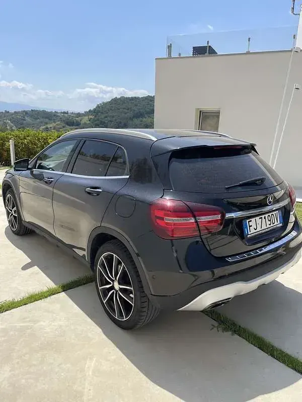 Usata Mercedes GLA220 Executive 177 CV (130 kW) 2017 Nero SUV
