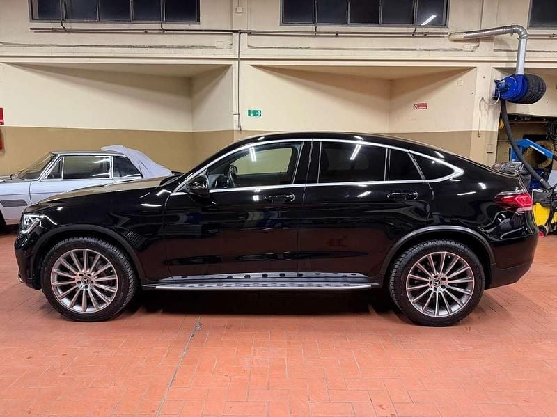 Usata Mercedes GLC300 Premium 245 CV (180 kW) 2023 Nero Coupé