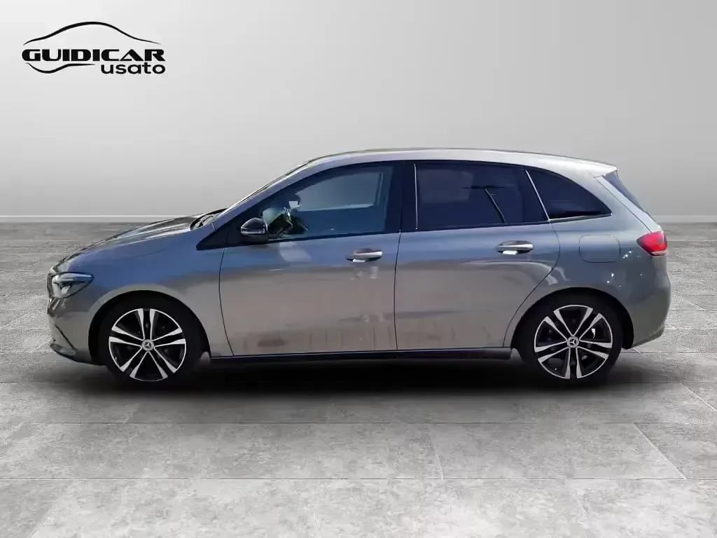 Usata Mercedes B180 136 CV (100 kW) 2019 Grigio Utilitaria