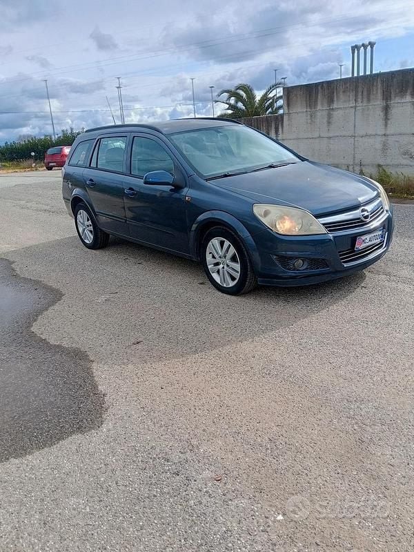 Usata Opel Astra 101 CV (74 kW) 2007 Blu Station wagon