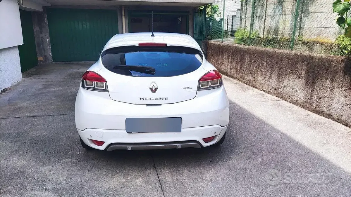 Usata Renault Mégane Coupé 131 CV (96 kW) 2014 Bianco Coupé