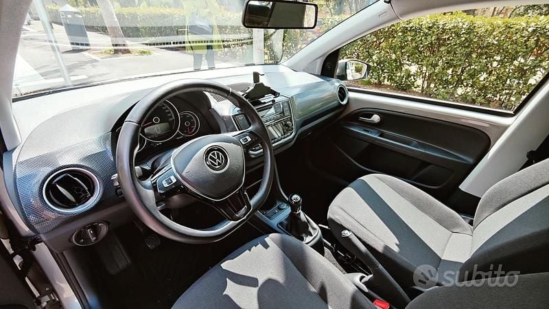 Usata VW up! 60 CV (44 kW) 2020 Grigio Utilitaria