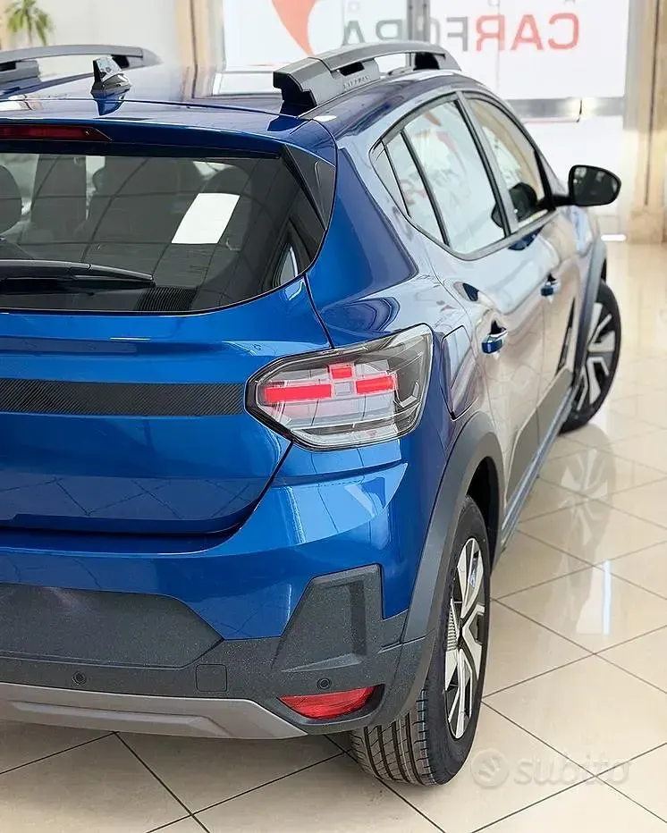Nuova Dacia Sandero Stepway 101 CV (74 kW) 2026 Bluazzurro Berlina