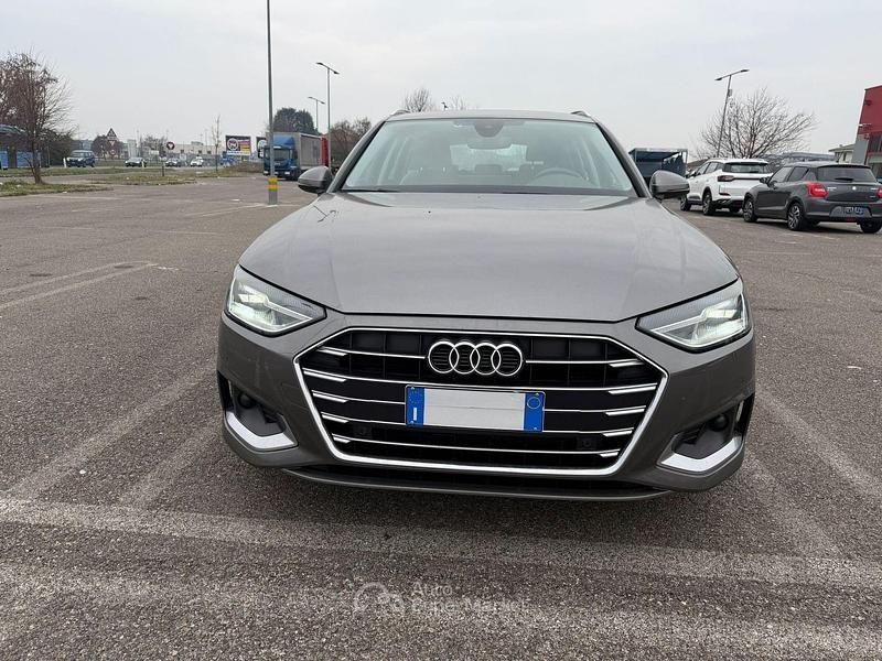 Usata Audi A4 Advanced 163 CV (119 kW) 2020 Gray Station wagon