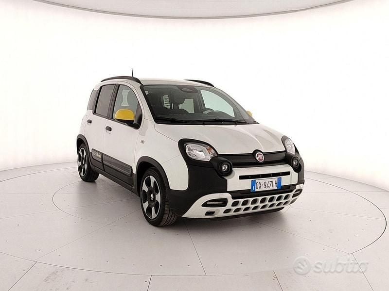 Bianco Usata 2025 Fiat Panda S Tre volumi | 12.900 € (Buon prezzo) - Immagine 1/4