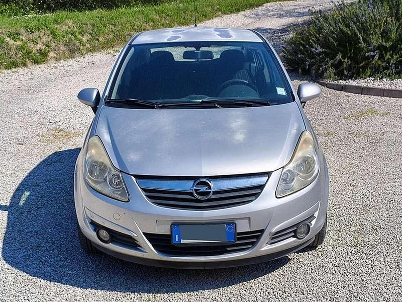Usata Opel Corsa Enjoy 80 CV (58 kW) 2008 Argento Utilitaria