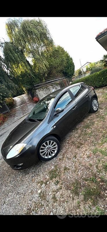 Usata Fiat Bravo 120 CV (88 kW) 2007 Grigio Utilitaria