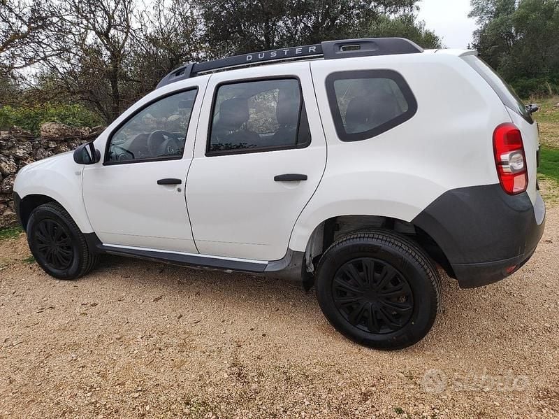 Usata Dacia Duster 110 CV (80 kW) 2014 Bianco SUV