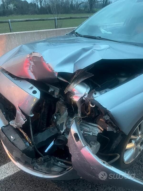 Usata Fiat Croma 150 CV (110 kW) 2008 Grigio Station wagon