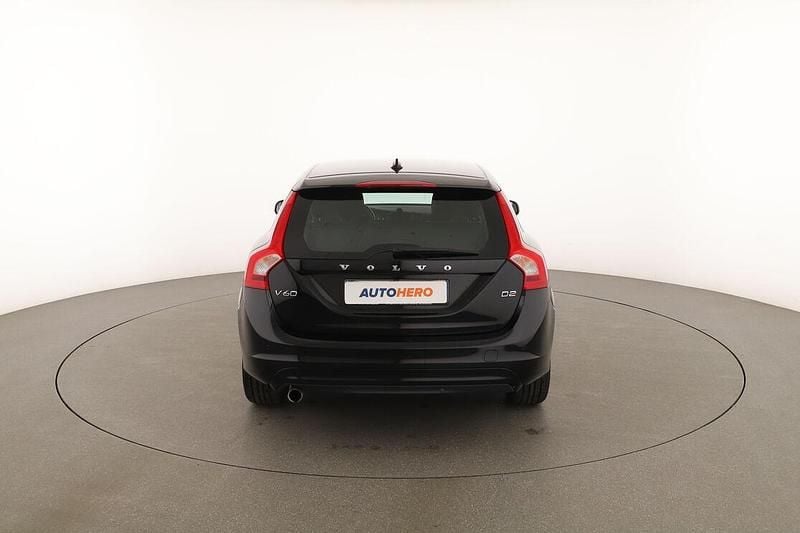 Usata Volvo V60 Kinetic 120 CV (88 kW) 2016 Nero Station wagon