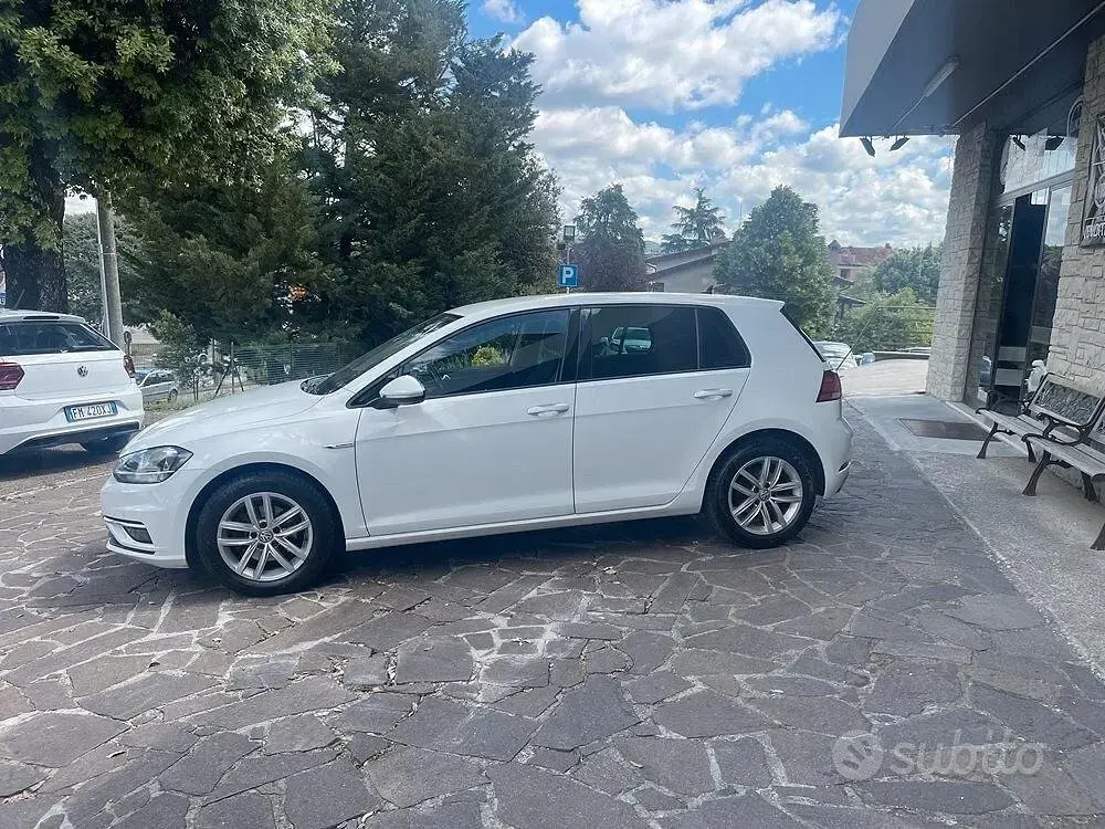 Usata VW Golf VII Executive 130 CV (95 kW) 2019 Bianco Berlina