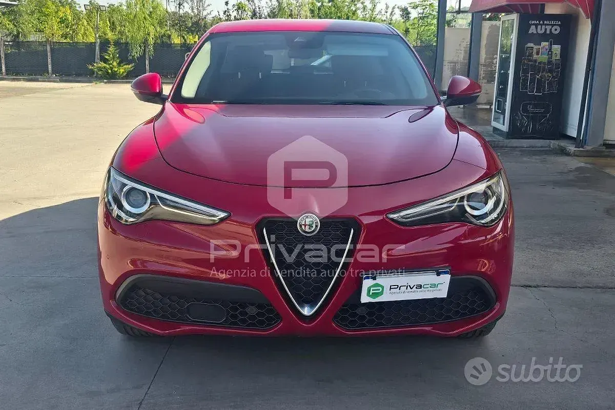 Usata Alfa Romeo Stelvio Business 160 CV (117 kW) 2020 Rosso SUV