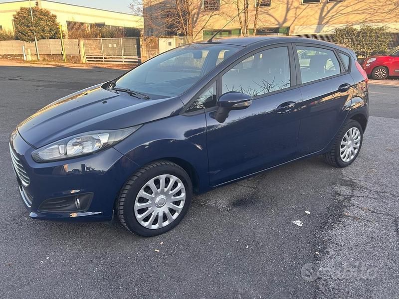 Usata Ford Fiesta 97 CV (71 kW) 2015 Blu Utilitaria
